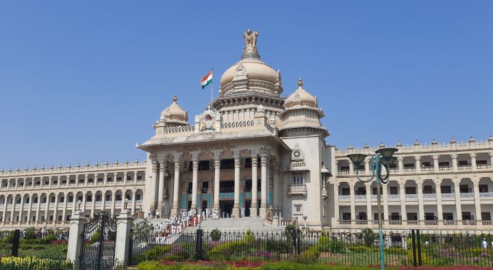 This image is represent vidhana soudha which is located in Bangalore and using here to represent car transport in bangalore services location